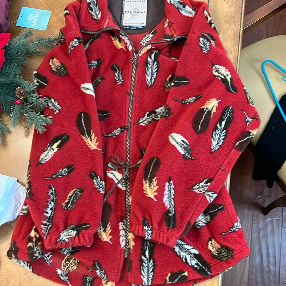 Vintage Tsunami Indigenous collection. Size xl